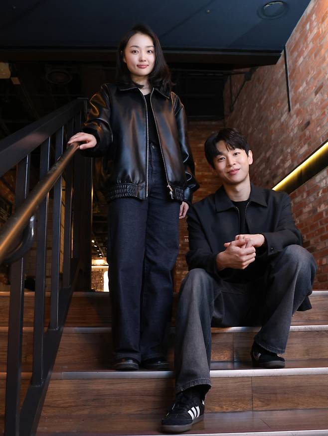 영화 '초혼' 배우 윤동원, 김정연이 18일 오후 서울 마포구 CGV여의도에서 진행된 일간스포츠와의 인터뷰에 앞서 포즈를 취하고 있다. 서병수 기자 qudtn@edaily.co.kr /2025.03.18/