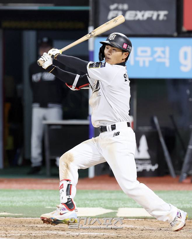 25일 기준으로 퓨처스(2군)리그 타격 공동 1위인 KT 위즈 안치영. 안치영은 출루율과 장타율도 각각 0.696, 0.625로 높다. IS 포토