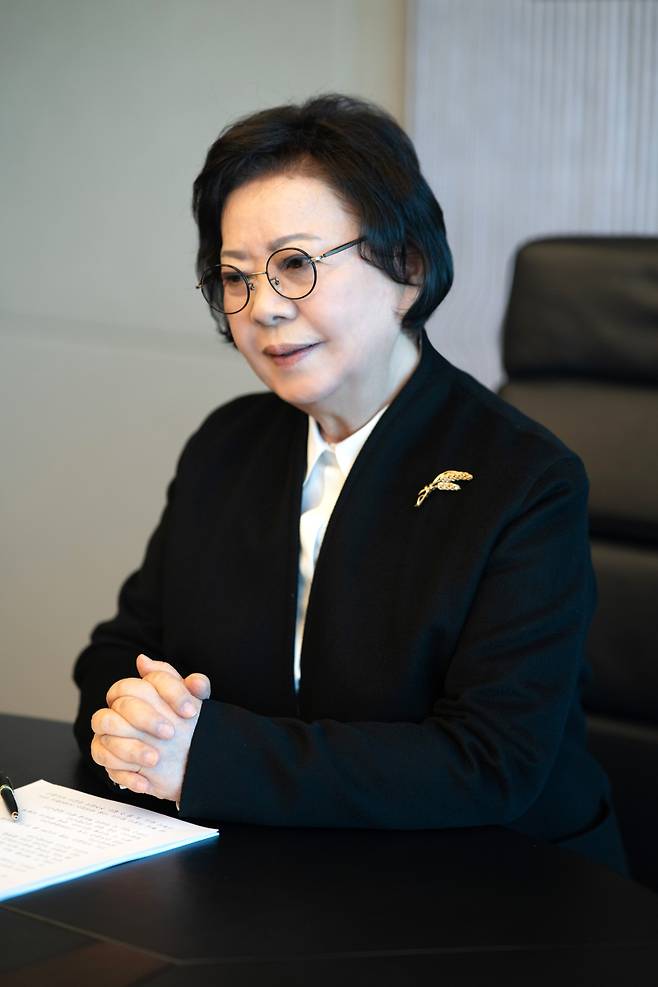 <yonhap photo-2426="">송영숙 한미약품그룹 회장. 한미약품 제공</yonhap>