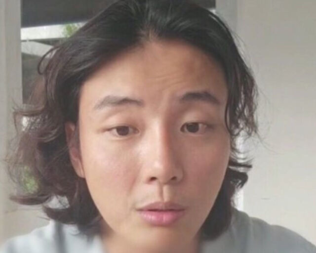 윤시윤이 필리핀에 2달 어학연수를 다녀왔다. / 모아엔터테인먼트 SNS 라이브 방송 캡처