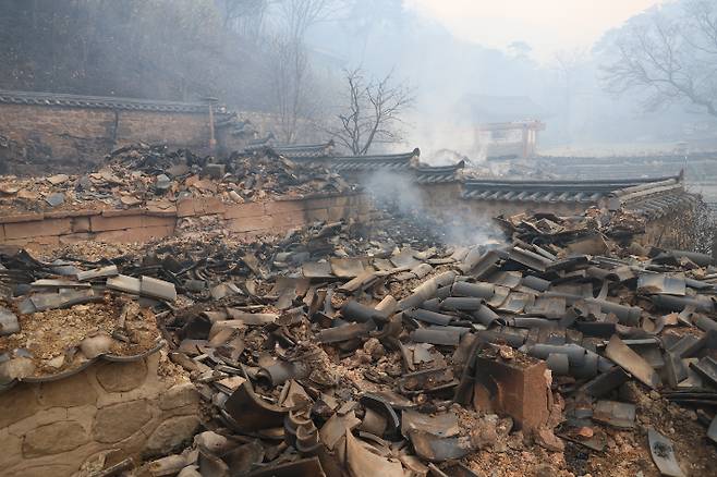 고운사 보물 연수전 전소. 연합뉴스