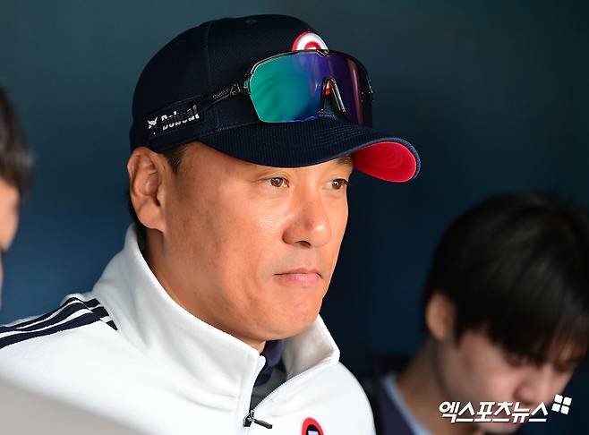 두산 베어스가 개막 3연패 수렁에 빠졌다. 두산은 주축 투수인 곽빈과 홍건희 이병헌 등이 빠지면서 마운드 붕괴를 겪고 있는 분위기다. 엑스포츠뉴스 DB