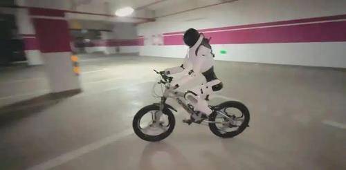 애지봇 링시 X2 시연 영상 [중국 광명망 캡처. 재판매 및 DB 금지]