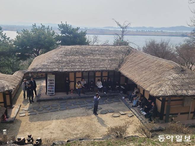 최초의 한국 침례교회인 충남 논산 강경 ‘ㄱ자형 교회(구 강경침례교회)’. 이곳에서 시작된 한국 침례교는 전 세계 4000여 개 교회로 성장했다. 논산=이진구 기자 sys1201@donga.com