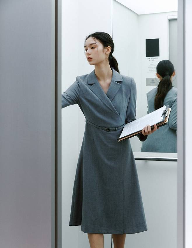 자켓형 롱 원피스. 로엠