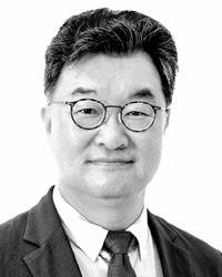 김흥규 아주대 미중정책연구소 소장