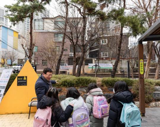 김경호 광진구청장이 자양초등학교 학생들과 소통하고 있다. 광진구청 제공