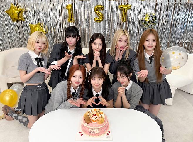 유니스. F&F엔터테인먼트