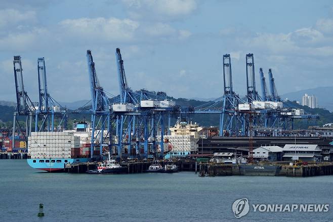 홍콩 기업 CK 허치슨이 운영하는 파나마 운하 두 곳 중 한 곳인 발보아 항 모습. [로이터 연합뉴스 자료사진. 재판매 및 DB 금지]