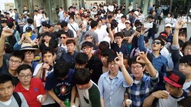 7ceb8572bd8468ff3ae782e341816a373ebda97f4c94d4c90a144e8635