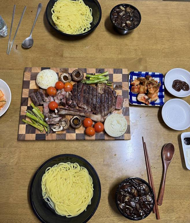 IMG_5994.jpeg 토마호크+짜장면 조합