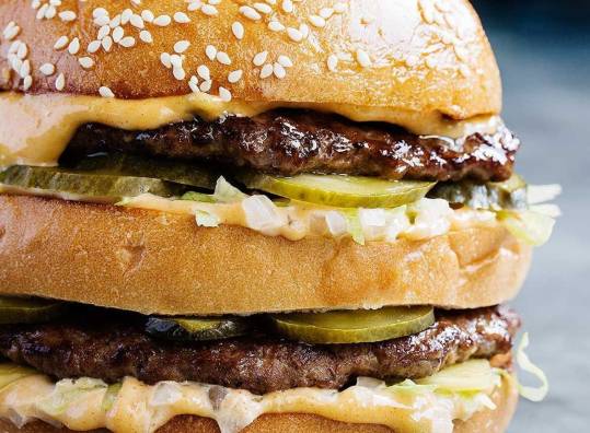 50여 년간 3만5000개 이상의 맥도날드 빅맥(Big Mac)을 먹은 71세 남성의 건강검진 결과가 공개됐다. 해당 사진은 빅맥과 무관함. [사진=Taste]