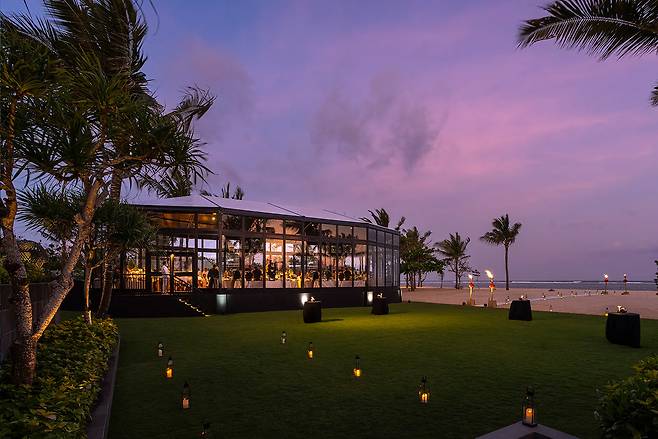 결혼식 및 다양한 연회가 진행되는 ‘글래스 하우스’. 사진제공|팜투어