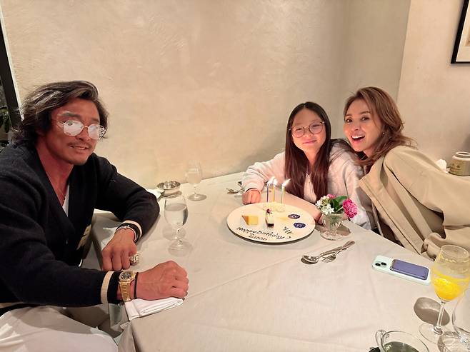 추성훈(왼쪽부터) 추사랑 야노시호 /사진=추사랑 SNS