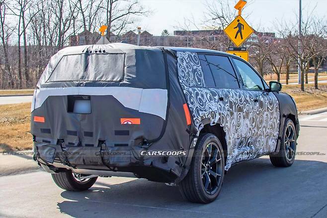 지프 차세대 체로키 스파이샷