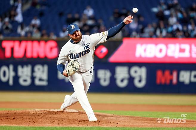 NC 투수 로건은 28일 창원 NC파크에서 열린 '2025 신한 SOL Bank KBO 리그' LG와 정규시즌 1차전에서 선발 등판했다. 6이닝 2실점을 기록한 뒤 마운드를 내려갔다. NC 다이노스
