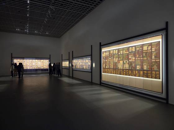 서울 용산구 아모레퍼시픽미술관에서 3월 27일 개막한 '조선민화전' 전시 전경. 문소영 기자