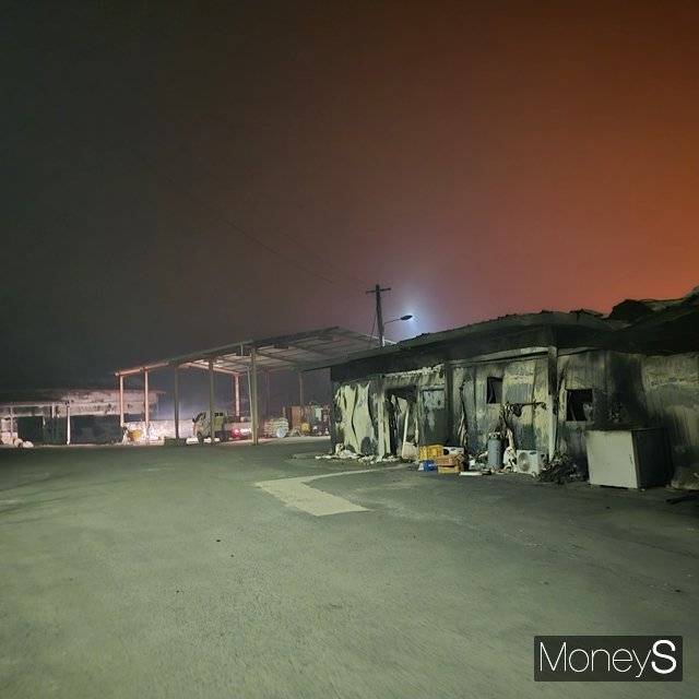 25일 의성군 점곡면 소재 불에 탄 기자의 건물. 기자의 건물이 불탄 이날 천년고찰 고운사가 전소됐다./사진=황재윤 기자