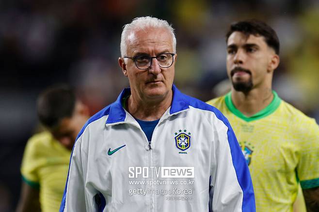 ▲ 도리바우 주니오르 브라질 축구대표팀 감독이 결국 경질 통보를 받았다. 지난 26일(한국시간) 아르헨티나전 1-4 대패가 영향을 미친 것으로 풀이된다.