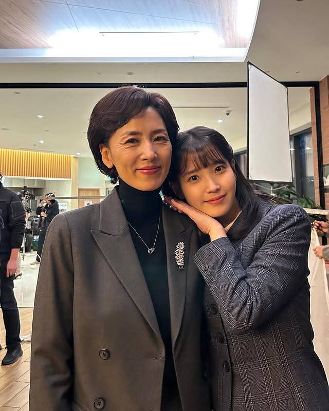 ▲ 고 강명주와 아이유. 출처|아이유 인스타그램