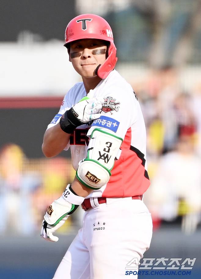 23일 광주KIA챔피언스필드에서 열린 NC와 KIA의 경기, 7회말 KIA 박찬호가 2루타를 치고 기뻐하고 있다. 광주=허상욱 기자wook@sportschosun.com/2025.03.23/