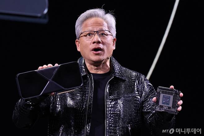 (라스베이거스(미국)=뉴스1) 신웅수 기자 = 젠슨 황 엔비디아 최고경영자(CEO) 2025.1.6/뉴스1 /사진=(라스베이거스(미국)=뉴스1) 신웅수 기자