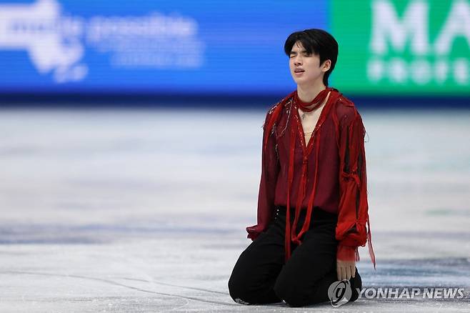 아쉬워하는 차준환 [AFP=연합뉴스]