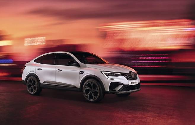 '르노가 2026년형 아르카나 E-TECH하이브리드에 에스프리 알핀 트림을 추가해 상품성을 대폭 강화했다.' 사진=르노코리아