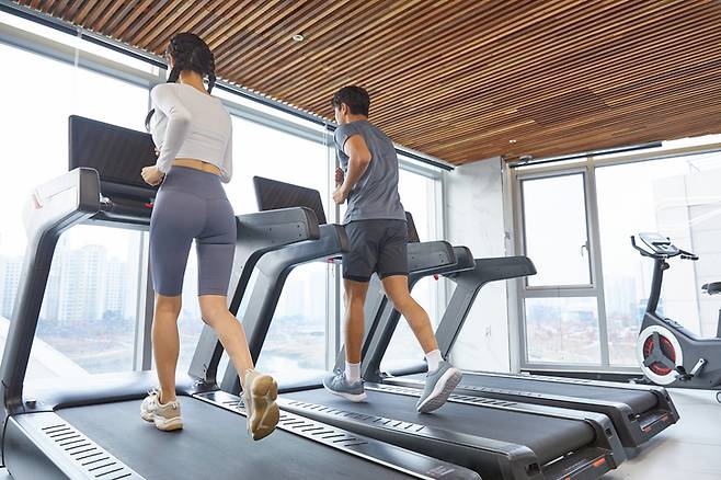 운동 효과를 보기 위해서는 심박수를 높일 수 있는 중강도 운동을 해야 한다. [사진=게티이미지뱅크]