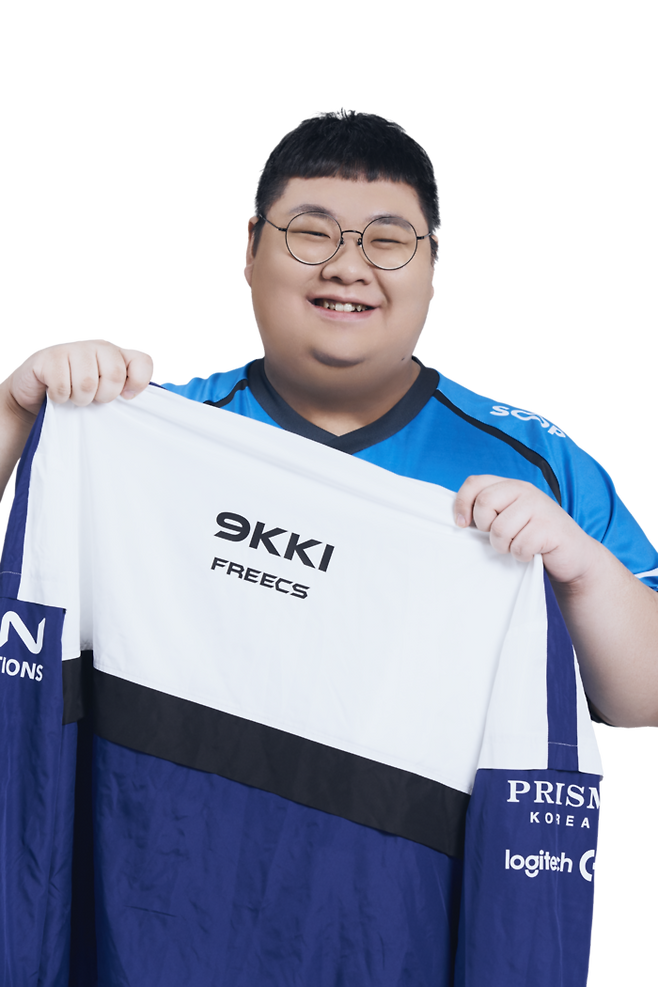 김시경이 31일 서울 잠실DN콜로세움에서 열린 2025 FSL 스프링 개막전에서 김승환을 2-0으로 이겼다. 사진 | 넥슨