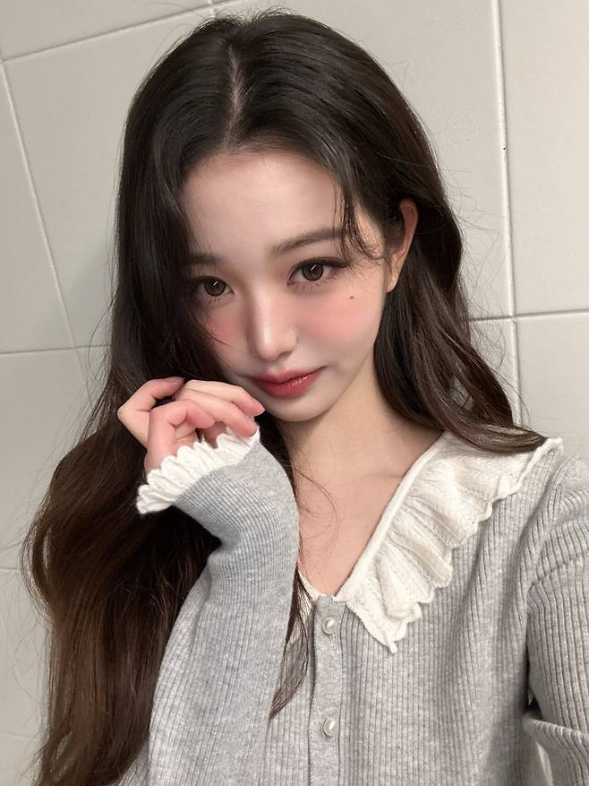 20250331_165807.jpg 월요일이 빨라지는 아이브 장원영 마법 셀카