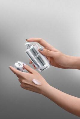 Heineken® Silver is taking its smoothness beyond beer with the launch of The Heineken® Smootheriser; a skin cream as silky as its brew