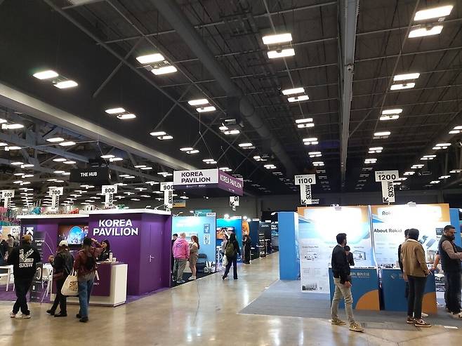 사우스 바이 사우스웨스턴(SXSW·사바사) 축제가 열리는 미국 텍사스주 오스틴시 오스틴컨벤션센터 1층에 마련된 ‘사우스 바이 사우스웨스턴’(SXSW·사바사) 전시관에 한국관이 있다. 김광수 선임기자