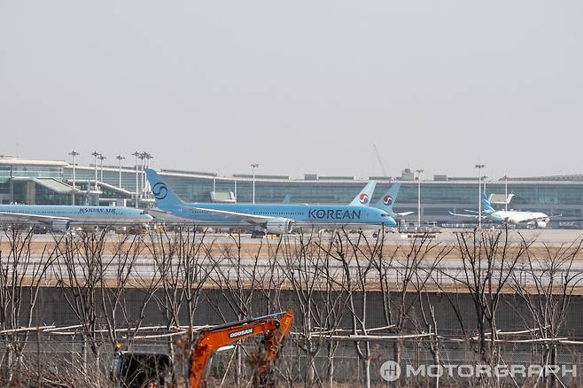 α1 II + FE 70-200mm F2.8 GM OSS II || 200mm(환산 300mm), F4.5, 1/800s, ISO 100 (색감과 밝기를 보정한 사진)