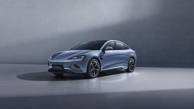 BYD의 중형 전기 세단 'Seal' 모델. BYD