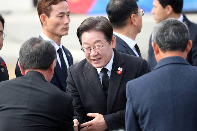 3일 오전 제주시 봉개동 제주4·3평화공원에서 열린 제77주년 제주4·3 희생자 추념식에서 더불어민주당 이재명 대표가 입장하고 있다. 연합뉴스