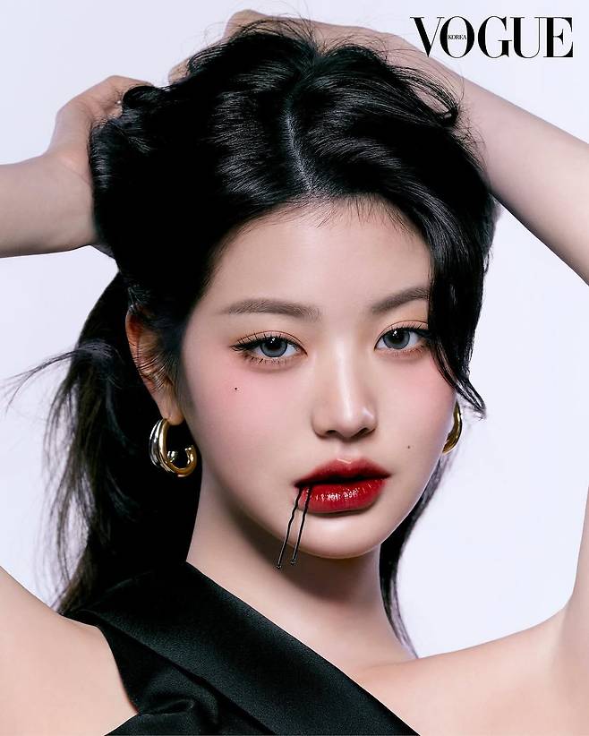 488264694_18495805744009713_8536063505825085447_n.jpg 장원영 보그 X 케라스타즈 화보