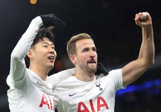 기뻐하는 손흥민과 케인. 로이터=연합뉴스