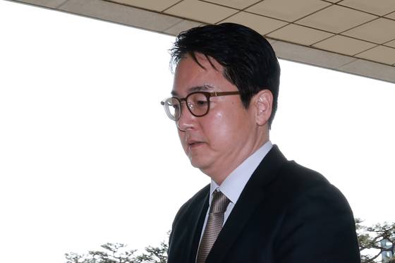 심우정 검찰총장이 지난달 31일 서울 서초구 대검찰청으로 출근하고 있다. 연합뉴스