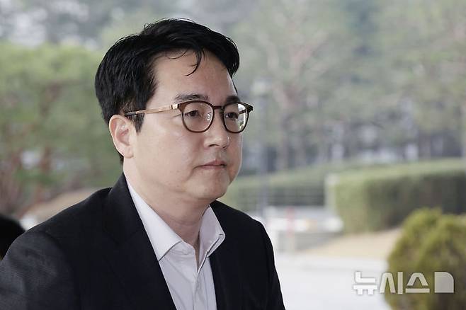 [서울=뉴시스] 최동준 기자 = 심우정 검찰총장이 지난달 25일 서울 서초구 대검찰청으로 출근하고 있다. 2025.03.25. photocdj@newsis.com