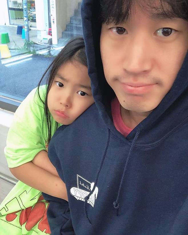 [서울=뉴시스] 이하루(왼쪽)·타블로 (사진=이하루 인스타그램 캡처) 2025.04.03. photo@newsis.com *재판매 및 DB 금지