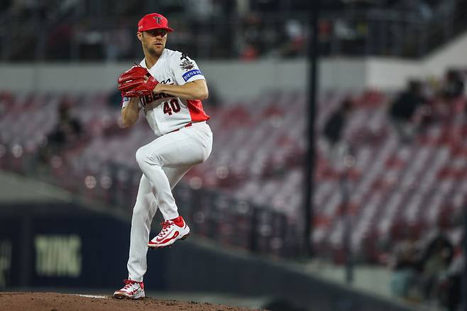 [서울=뉴시스] 프로야구 KIA 타이거즈의 제임스 네일이 3일 광주-기아 챔피언스필드에서 열린 2025 신한 쏠뱅크 KBO리그 삼성 라이온즈와의 경기에 선발 등판해 투구를 선보이고 있다. (사진=KIA 타이거즈 제공) 2025.04.03. *재판매 및 DB 금지