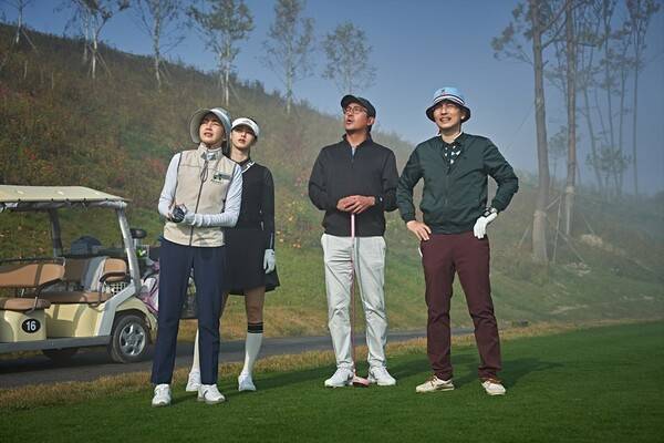 '로비' 스틸 컷 / 사진=(주)쇼박스