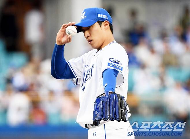 4일 대구 삼성라이온즈파크에서 열린 삼성 라이온즈와 한화 이글스의 경기. 삼성 원태인이 숨을 고르고 있다. 대구=박재만 기자 pjm@sportschosun.com/2025.04.04/