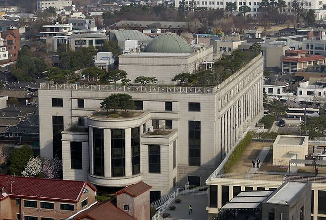 윤석열 대통령 탄핵 심판 선고일인 4일 오전 서울 종로구 헌법재판소 전경. 2025.4.4 사진공동취재단