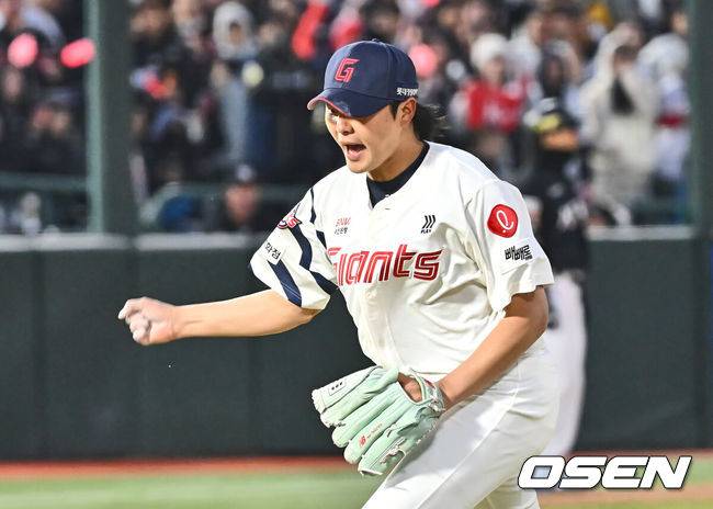 [OSEN=부산, 이석우 기자] 롯데 자이언츠 정철원 015 2025.03.29 / foto0307@osen.co.kr