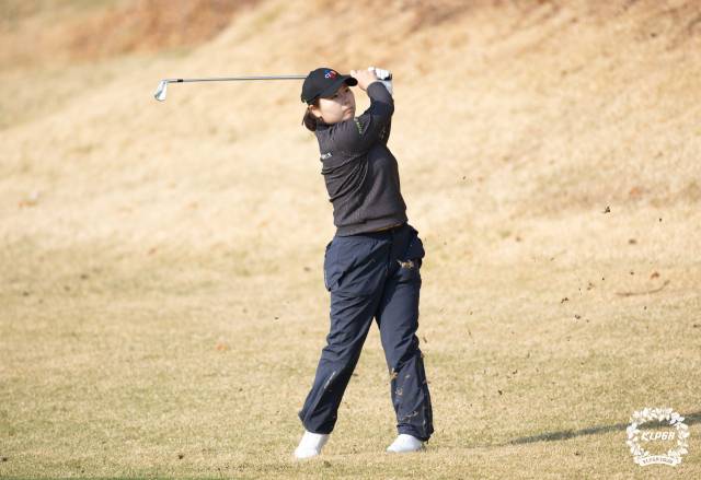 공동 선두에 나선 홍정민. 사진 제공=KLPGA