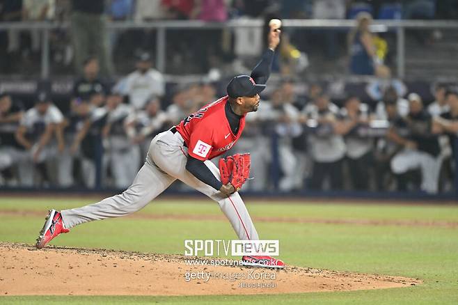 ▲ 채프먼은 여전한 운동 능력을 바탕으로 100마일의 공을 던지며 아직은 자신의 시대가 끝나지 않았음을 보여주고 있다