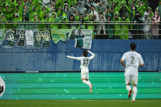 대전월드컵경기장/ K리그1/ 대전하나시티즌 vs 전북현대모터스/ 전북 전병관 득점/ 골 세레머니/ 사진 정재훈