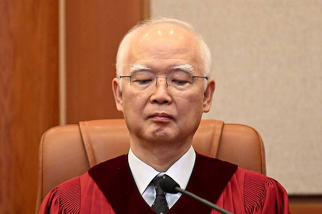 정형식 헌법재판관이 지난 4일 오전 서울 종로구 헌법재판소 대심판정에서 열린 윤석열 대통령 탄핵심판에 참석해 있다. 공동취재